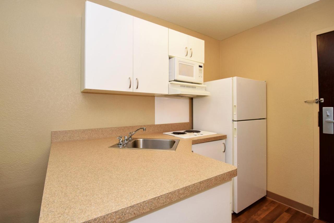 Suburban Studios Minneapolis Блумингтон Экстерьер фото