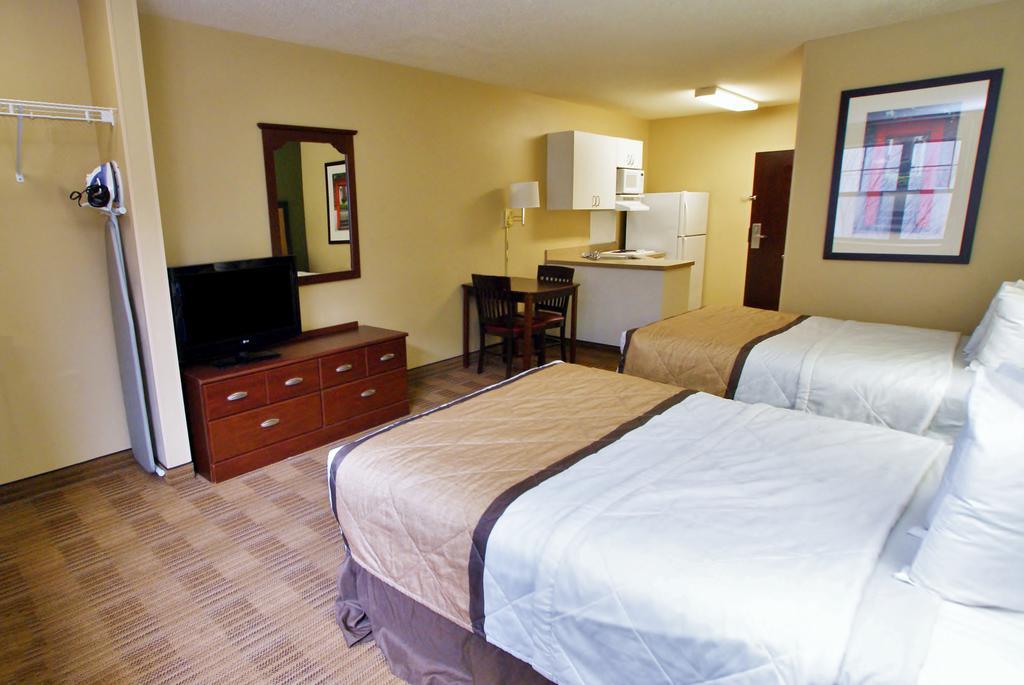 Suburban Studios Minneapolis Блумингтон Экстерьер фото